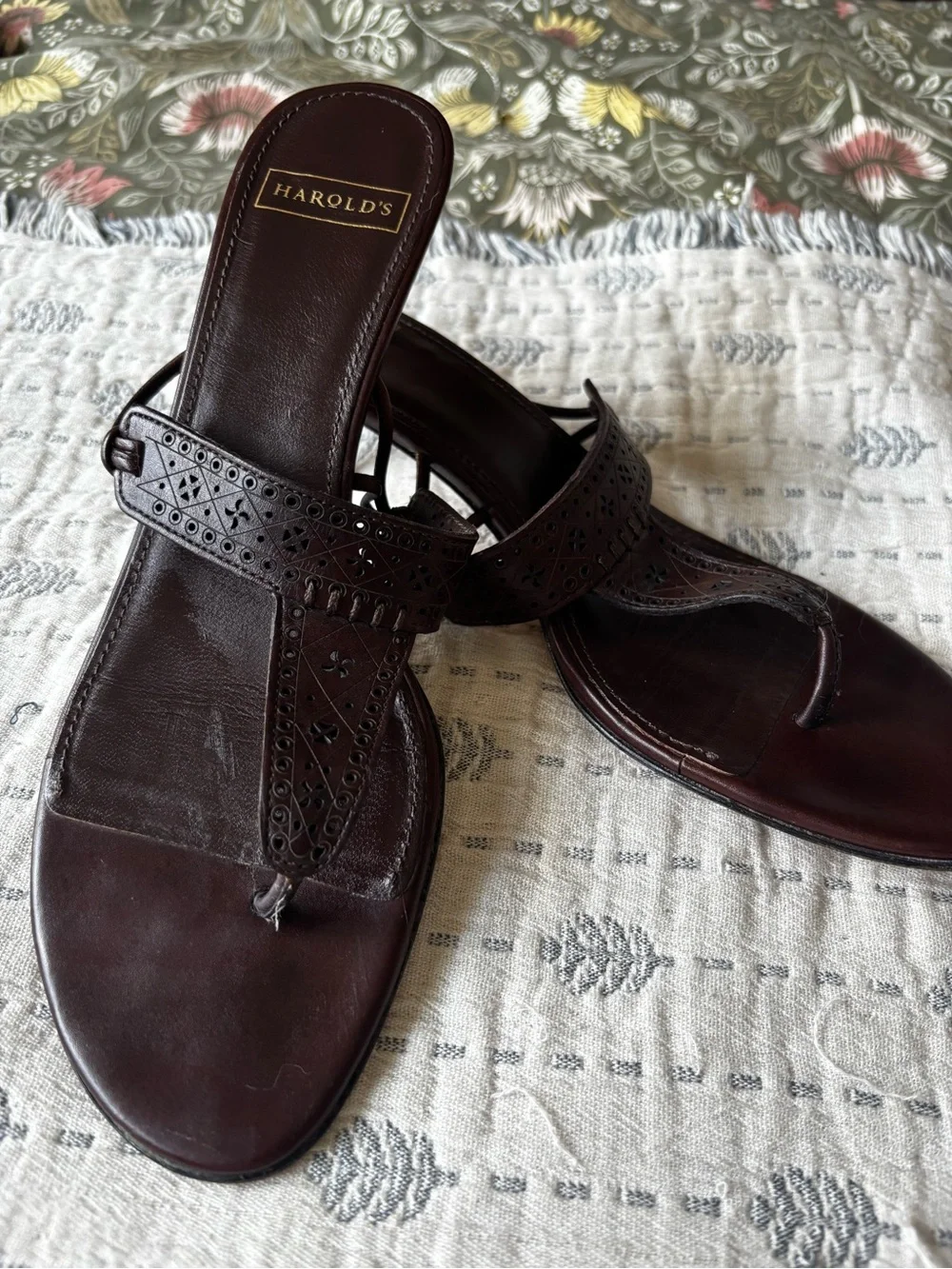 Harold's Dark Brown Leather Thong Sandals with Decorative Perforation